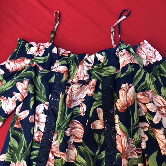 Blu Pepper Cold Shoulder Floral Shift Dress - Picture 2 of 4